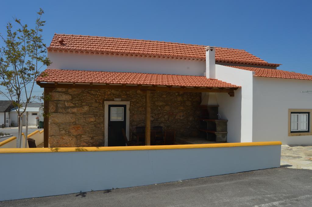 Villa Casinha Da Avo Maria Alcobaça Exterior foto